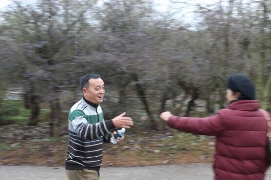 市城開投公司工會舉辦“慶元旦、迎新年”全民健身戶外活動