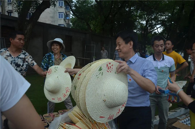 炎炎夏日送清涼，點滴關懷暖人心——城投集團各黨支部開展“送清涼”慰問一線員工活動