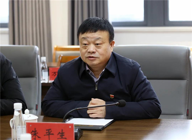 市國(guó)資委黨委書記、主任朱平生帶隊(duì)走訪慰問城投集團(tuán)