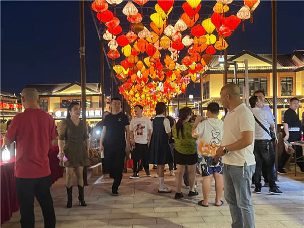 興商貿(mào) 促消費(fèi) 惠民生！景德鎮(zhèn)這里的夜市很火爆！
