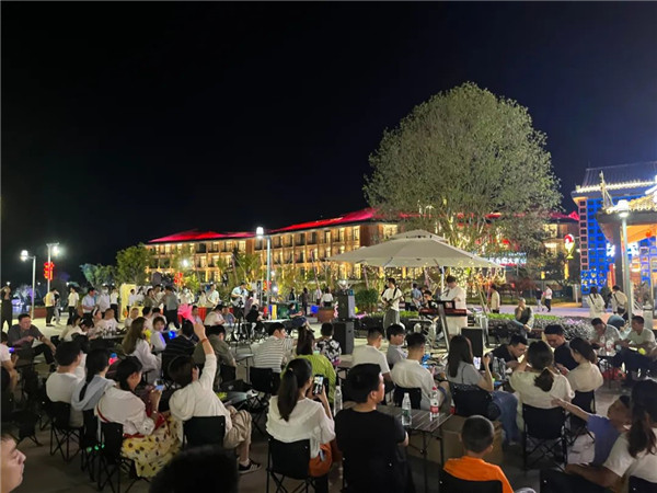 興商貿(mào) 促消費(fèi) 惠民生！景德鎮(zhèn)這里的夜市很火爆！